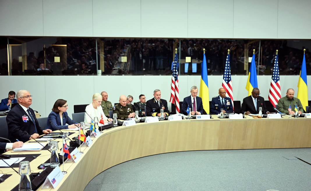 Bakan Güler NATO Karargahı'nda - Resim: 12